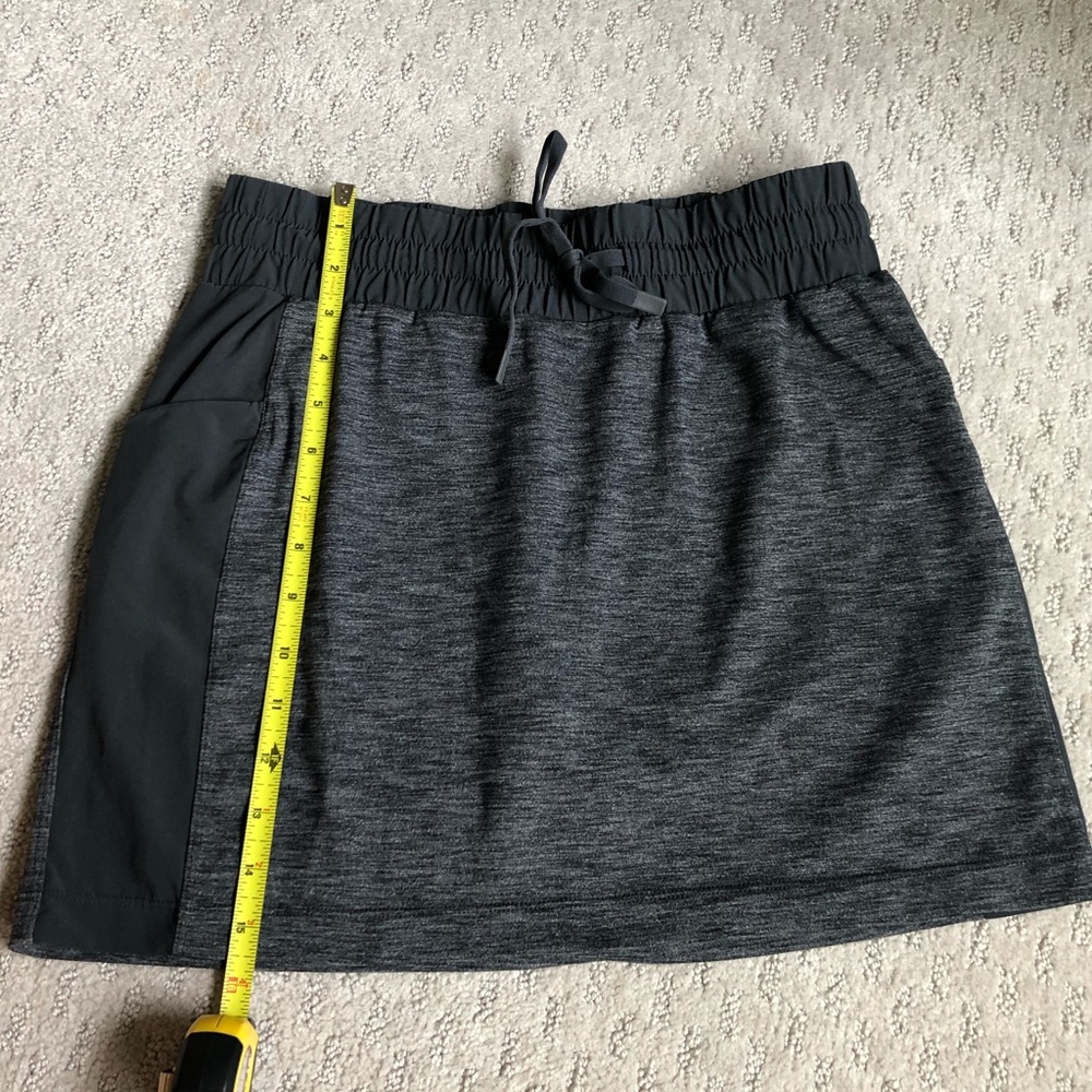 Athleta Exercise Skirt with Pockets